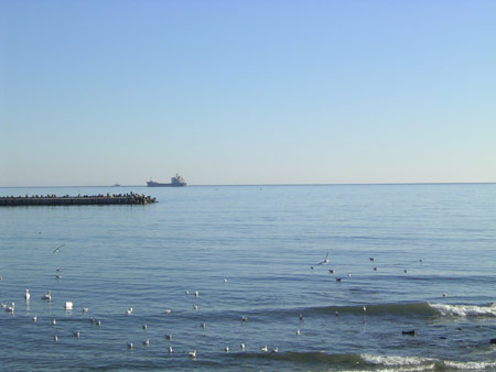 Морето е спокойно като езеро море езеро